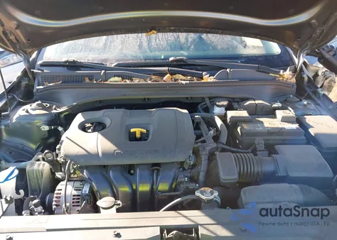 2021 Kia Forte Lxs z USA, uszkodzony, nr VIN 3KPF24AD2ME347548